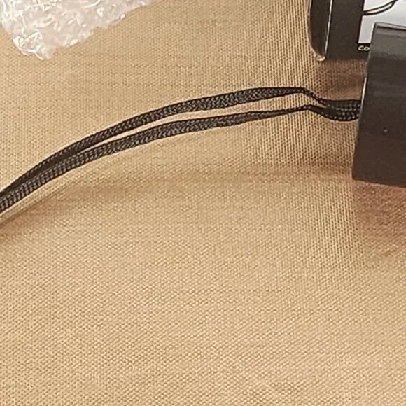 Arachnid Portable Lightweight Self Standing 4W Battery Operated UV Blacklight - Picture 3 of 16